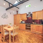 Righton - Two Bedroom Detached House, Summertown, Oxford Oxmstos